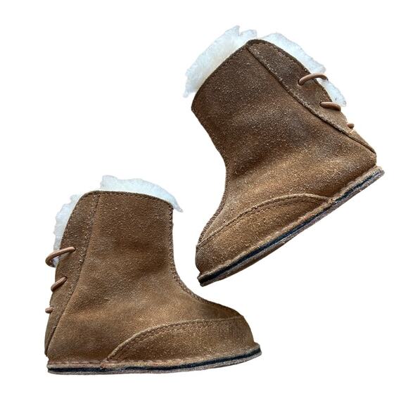 UGG BOO Infant Toddler #5206 Chestnut Boots Size Small Genuine Sheepskin - Picture 1 of 11